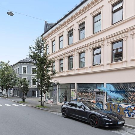 Modern And Bright Apartment In Central Oslo Exterior photo